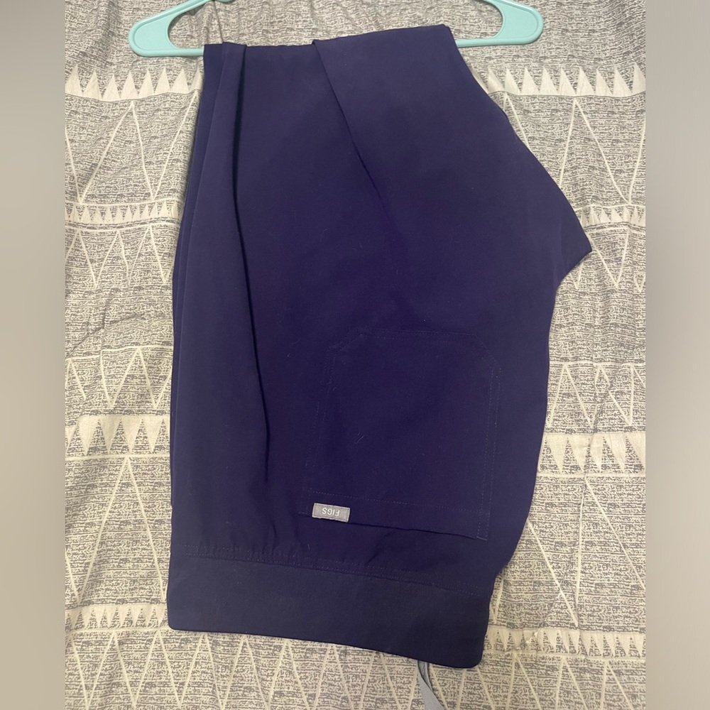 Figs Livingston scrub bottoms.